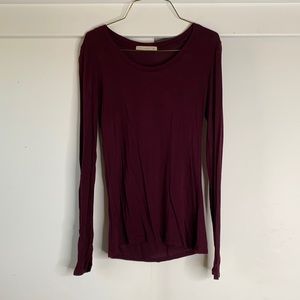 Small maroon long sleeve top
